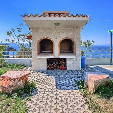 Seaside Apartman *