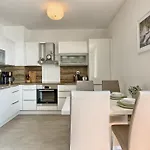 Apartment Seaside Split