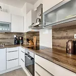 Seaside Apartment *