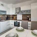 Seaside Apartments, Znjan *
